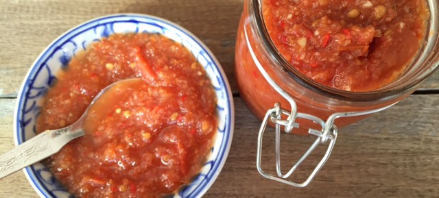 Tomato & chilli jam